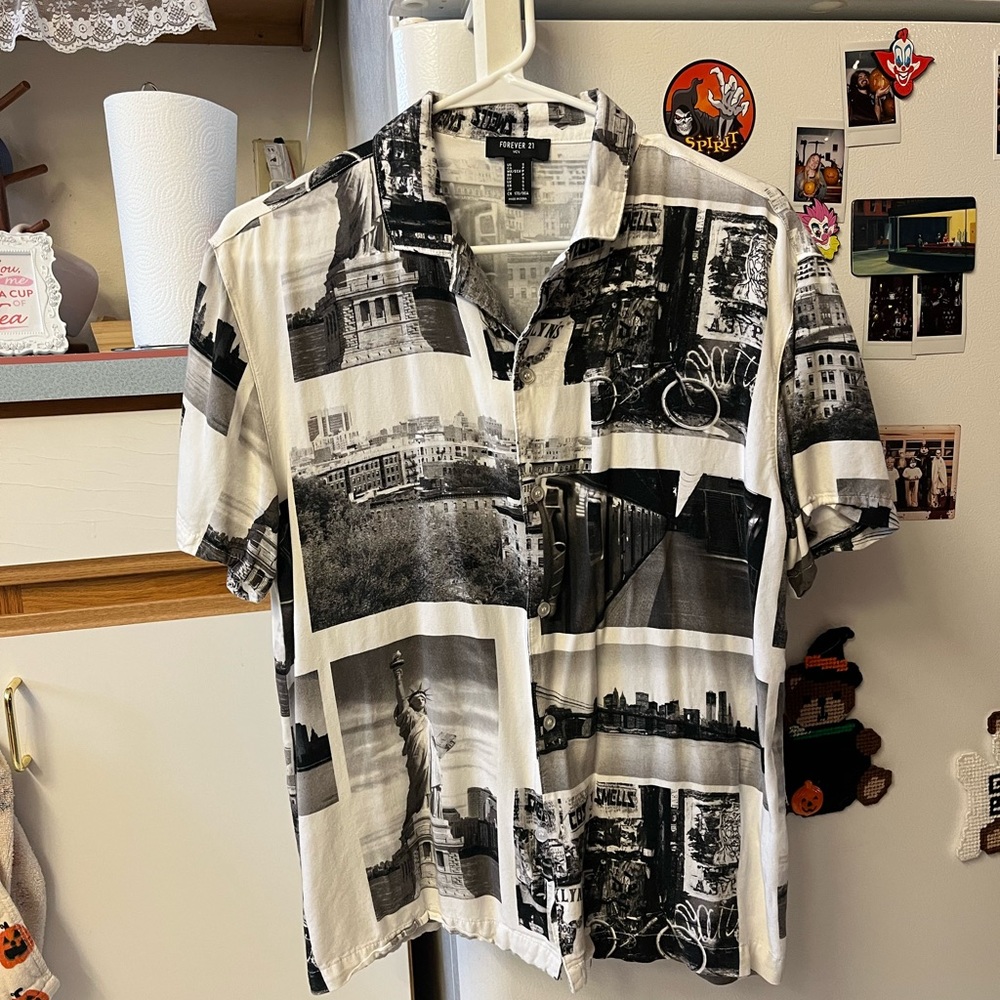 Men’s Graphic Button Up